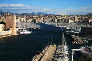 Půjčovna aut Marseille ✓ Naše nabídky na pronájem vozu zahrnují pojištění ✓ a neomezený počet ujetých kilometrů ✓ Porovnej ceny a najdi levnou autopůjčovnu.
