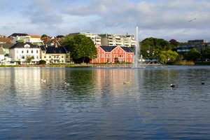 Půjčovna aut Stavanger ✓ Naše nabídky na pronájem vozu zahrnují pojištění ✓ a neomezený počet ujetých kilometrů ✓ Porovnej ceny a najdi levnou autopůjčovnu.